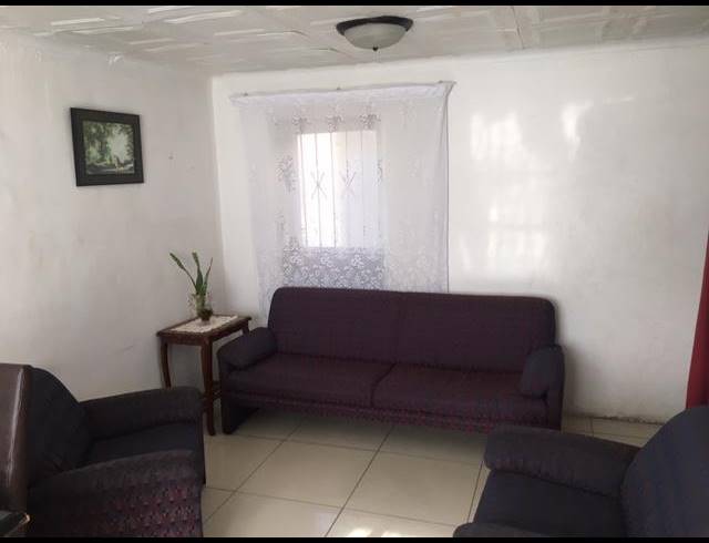 3 BEDROOM HOUSE FOR SALE IN WESTBURY